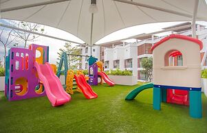 Saint Tropez Beach Resort Hotel