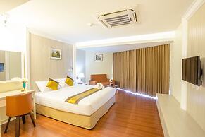 Saint Tropez Beach Resort Hotel