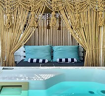 Panorama Suites & Spa