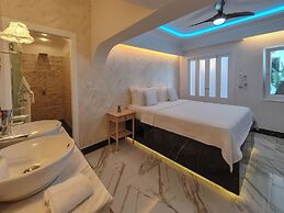 Panorama Suites & Spa