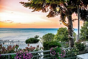 Panorama Suites & Spa