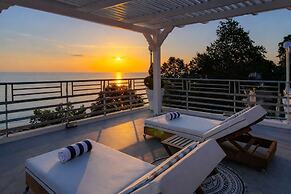 Panorama Suites & Spa