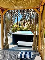 Panorama Suites & Spa