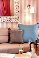 Panorama Suites & Spa