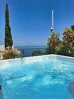 Panorama Suites & Spa