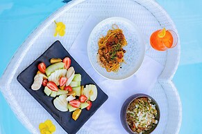 Panorama Suites & Spa