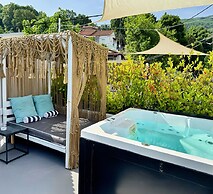 Panorama Suites & Spa