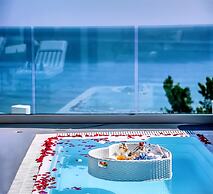 Panorama Suites & Spa