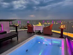 Panorama Suites & Spa