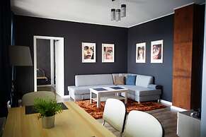 LIVIN Apartments