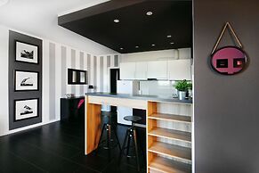 LIVIN Apartments
