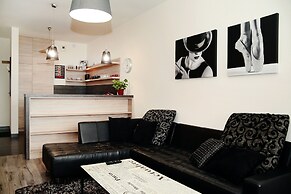 LIVIN Apartments