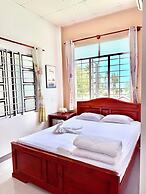 Quoc Dinh Guesthouse