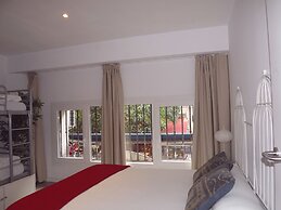 Sevilla INN Suites