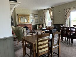 Red Lion Inn Partney