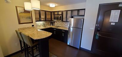 Staybridge Suites Eau Claire - Altoona by IHG