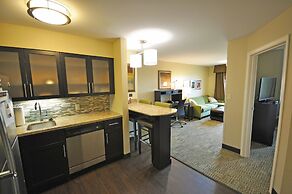 Staybridge Suites Eau Claire - Altoona by IHG