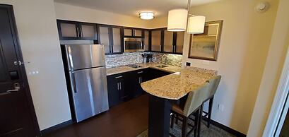 Staybridge Suites Eau Claire - Altoona by IHG