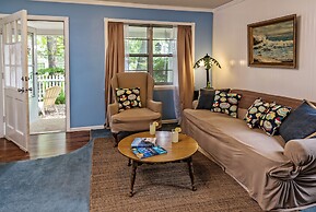 Silver Heart Inn and Cottages