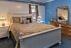 Silver Heart Inn and Cottages