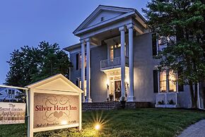 Silver Heart Inn and Cottages