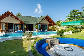 Furaveri Maldives -  FREE RETURN TRANSFER for 2 for stays of minimum 5