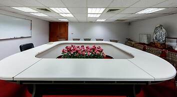 Chungli Business Hotel