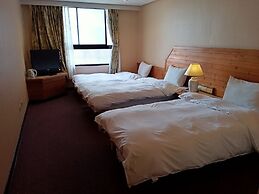 Chungli Business Hotel