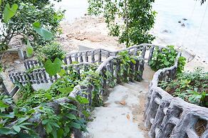 Palm Beach Bungalow Resort