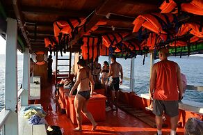 Palm Beach Bungalow Resort