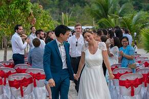 Palm Beach Bungalow Resort