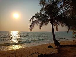 Palm Beach Bungalow Resort