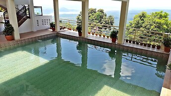 Splash Suites Hotel Tagaytay