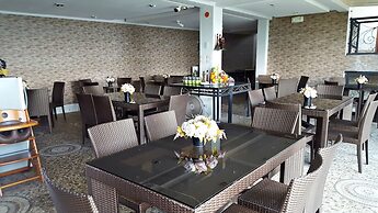 Splash Suites Hotel Tagaytay