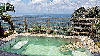 Splash Suites Hotel Tagaytay