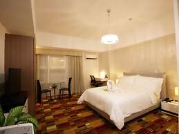 MaxStays Max Pavilion at The Venice Residences