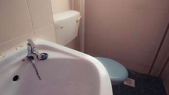 Holidayhome 45A Taman Desa Pangkor