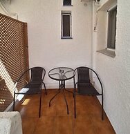 Perdika Mare Guesthouse