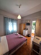 Perdika Mare Guesthouse