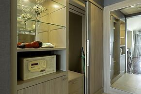 Nakara Long Beach Resort