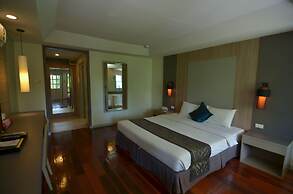 Nakara Long Beach Resort