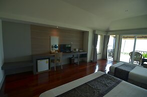 Nakara Long Beach Resort