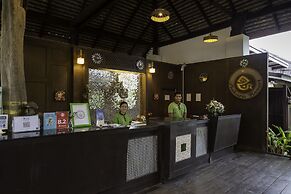 Nakara Long Beach Resort