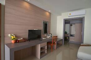 Nakara Long Beach Resort