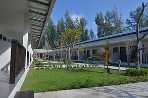 Nakara Long Beach Resort