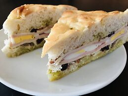 Auberge De Mon Petit Chum B&B