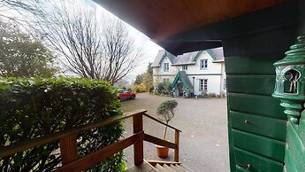 Robin Hill House