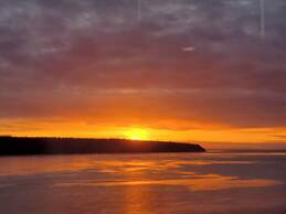 Anchor Inn And Suites