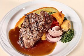 Anchor Inn And Suites