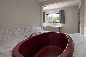 Anchor Inn & Suites, BW Signature Collection